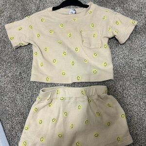 Old Navy Cream Smiley Face Top